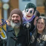 os bonequeiros Nelson Haas e Beth Bado