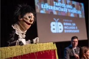 Boneco Carlão apresentador