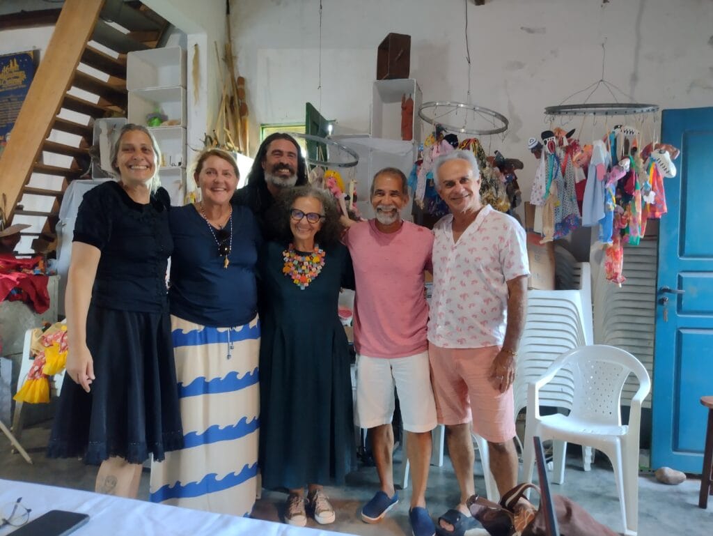 Encontro com artistas na sede do Cheiroso