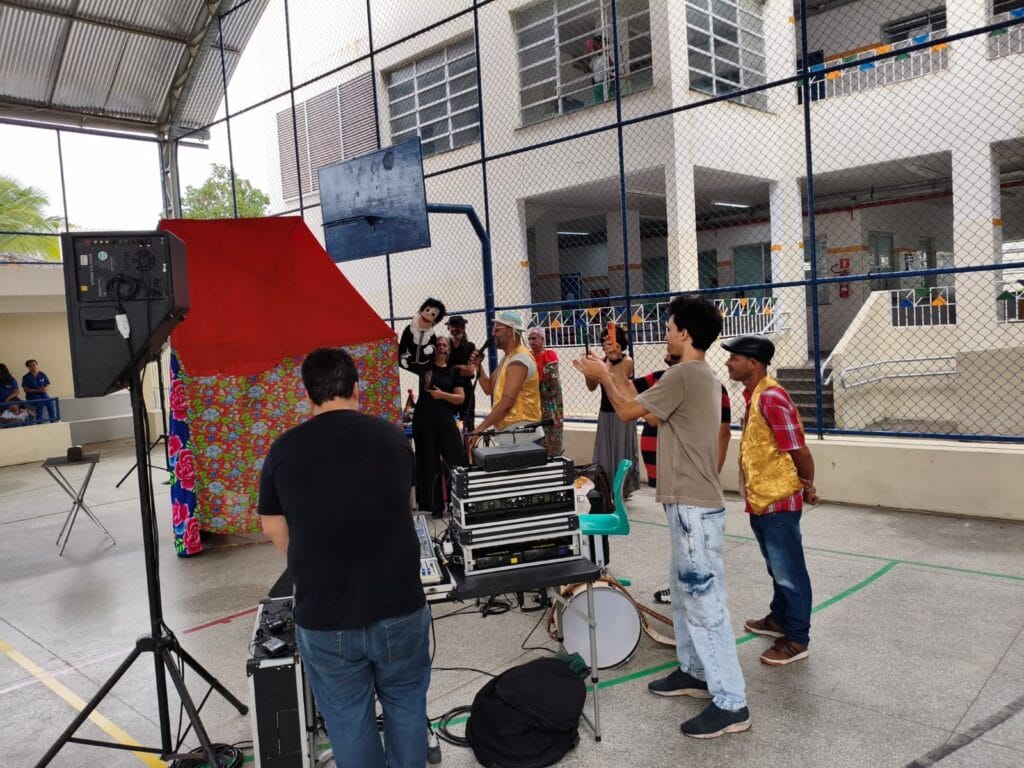 Mamulengo de Cheiroso em apresentação